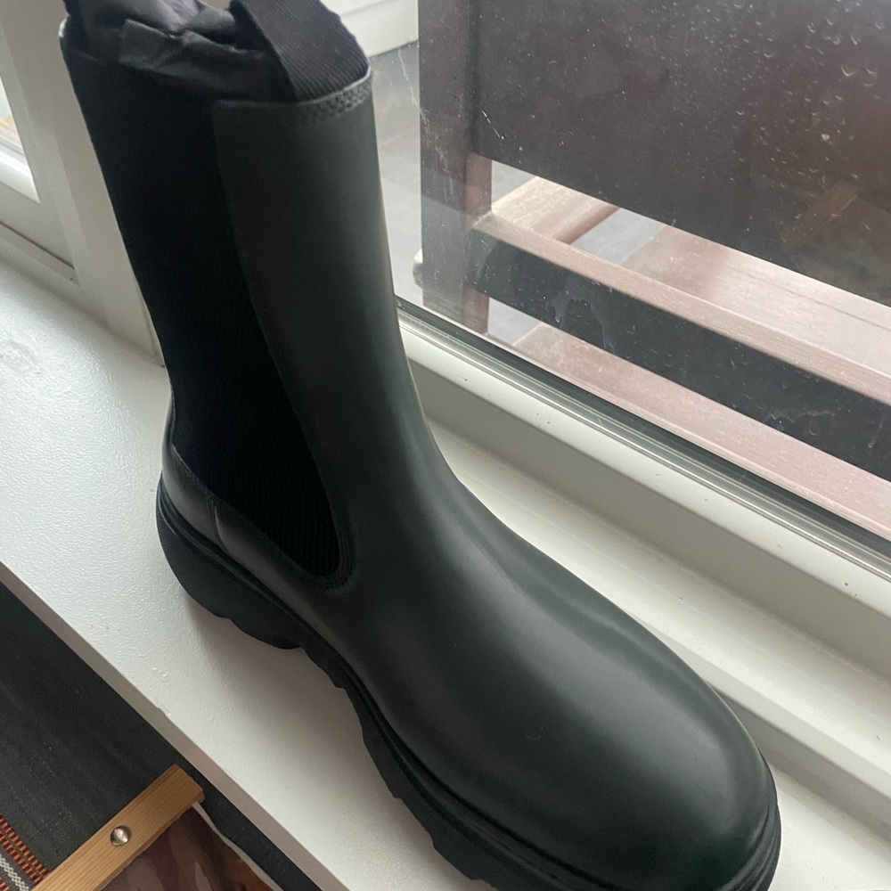 Burberry Chelsea Boot Sz 39 - Picture 5 of 9